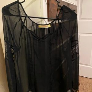 Long sleeve blouse. Black. Medium.